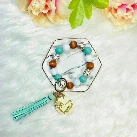 Mint Green themed Mama Beaded Bracelet w/ Keychain & Tassel - Picture 6 of 6